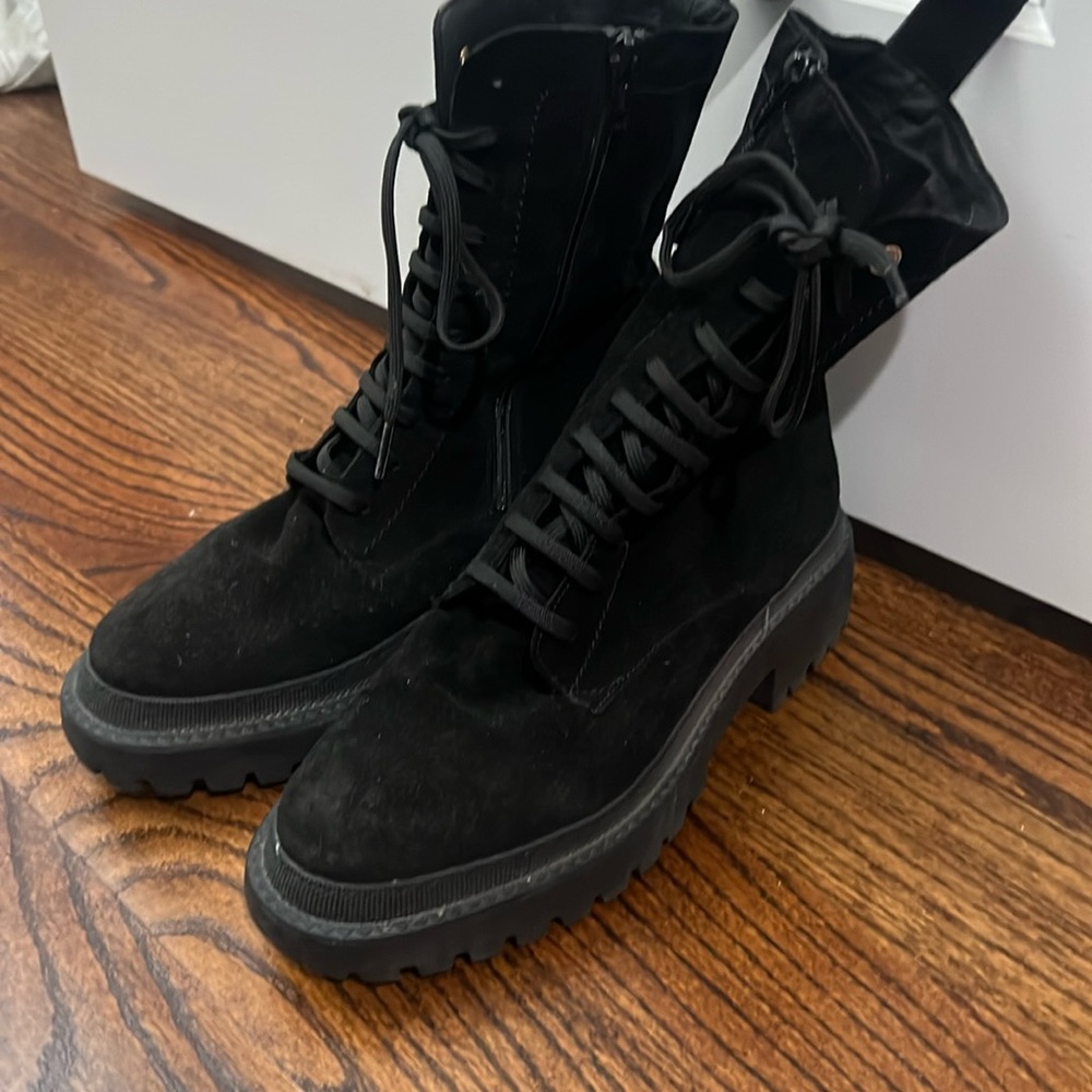 Pilcro combat boots
